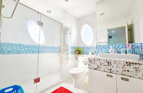 Ban Bang Saen Apartment | The Beach Bangsaen Condo 327-27