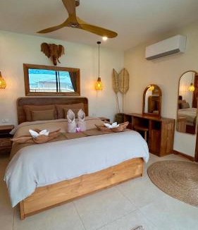 Maret Villa | Villa Pauzo - Piscine Spa et Baby foot privé - 5 minutes de marche des plages - Lamai