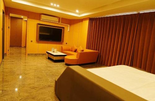 Nong Rai Hotel | Chonburi Grand Hotel 春武里大酒店