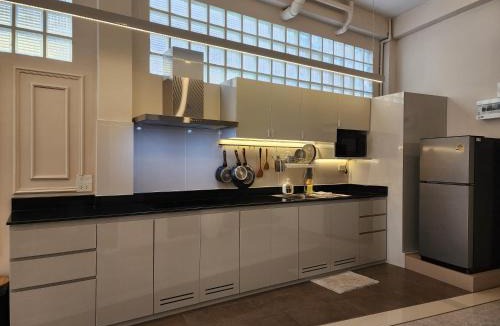 Talat Phlu House | Nice 2-storey townhouse in local neighborhood area