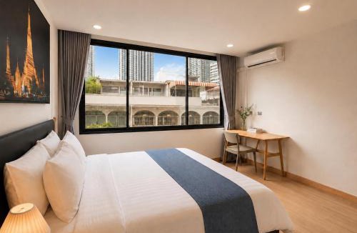 Thanon Phetchaburi Villa | Serenova Hotel Siam Paragon, Bangkok