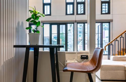 Sukhumvit Villa | Chic 4BR House in Thonglor Core Phrom Phong BTS