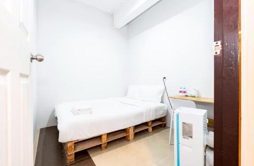 Talat Yot Apartment | The Hidden Khaosan - ถนนรามบุตรี ข้าวสาร