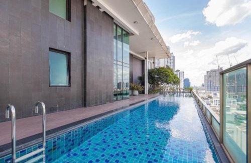 Ekkamai Apartment | Prime Thonglor Stylish 1BR near BTS & Nightlife