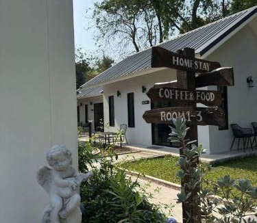 San Pa Thong House | Langbaan cafe and homestay