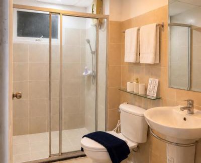 Talat Yai Apartment | Cozy Walk to Phuket Old Town Temple View Gym Pool Wifi Netflix