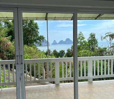 Sikao Apartment | The Sunny Hill Sunset Suite