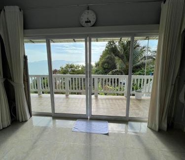 Sikao Apartment | The Sunny Hill Sunset Suite