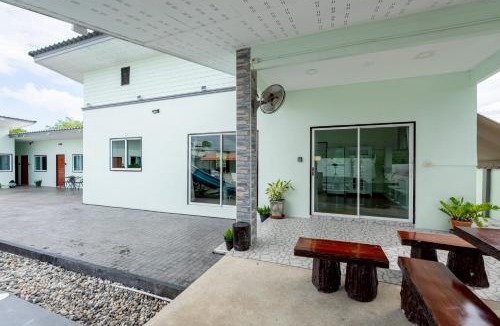 Pong Resort | Blue Lake Residences - Pattaya - Mabprachan Lake