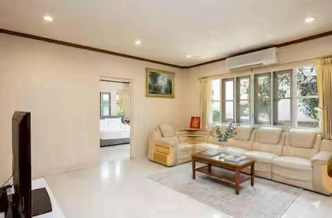 Bang Yai Villa | The Thai Palace 360sqm of Royal Luxury & Zen Design