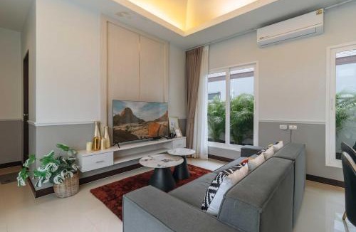 Rawai Villa | 3BR Quiet Pool Villa Near Beach &Supermarket V338