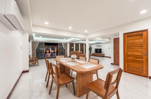 Chalong Villa | Brand-New Luxury Villa Stunning Retreat V154
