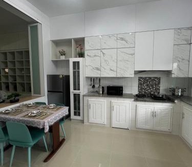 Kho Hong House | 98 Sansook Entire House, GreenWay Market & Central Festival Hatyai, HDY