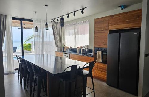 Chaloklum Villa | Beachfront 4BR Villa with Private Pool - Ocean Access