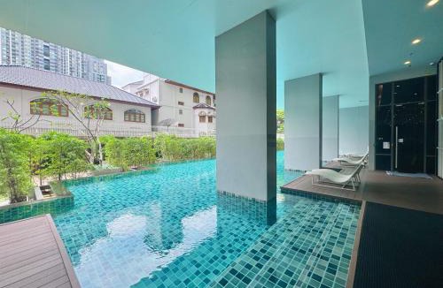 Thon Buri Apartment | 1BR Walk 1min to BTS 3min Mall Tapra WiFi 500MB