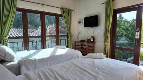 Khao Chaison House | Sanfhan Resort-SHA Plus