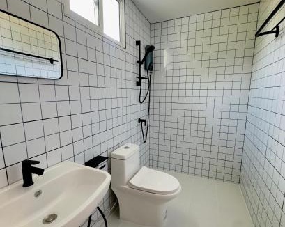 U Thong Hotel | โรงแรมซุนเซนโฮมแอนด์คาเฟ่