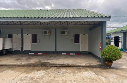 Sam Chuk Hostel | โรงแรมแฮปปี้ สามชุก Happy Motel samchuk