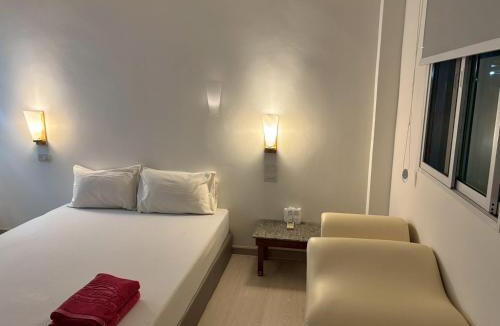 Tha Thaewawong Hotel | Picnic Si Racha
