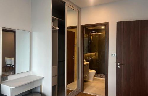 Tha Sala Apartment | Downtown Pool Apartment 2 Bedrooms 2 Bathrooms Free Outdoor Pool Free Gym Pool View Cooking Available Monthly Rental Available 6F