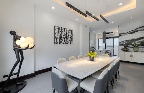 Khlong Tan Nuea Villa | Thong Lo Modern Pool Villa In Center Of Bangkok