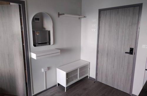 Talat Phlu Apartment | Charming Bangkok Apartment with City, Pool, and River Views