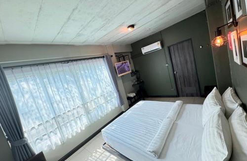 Chana Songkhram Hotel | BB House Rambuttri2 บีบี เฮ้าส์ รามบุตรี2