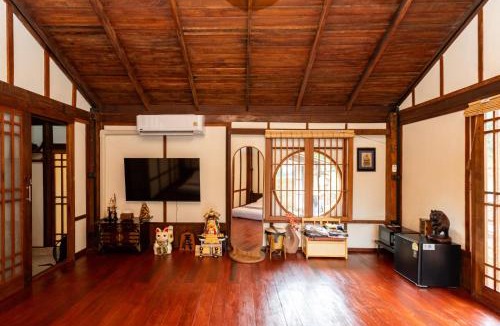 Wat Bung Toei House | Aki house