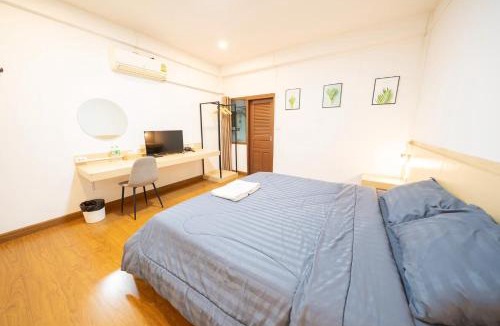 Wat Ket Hostel | Koenji Guest House & Bar Chiang Mai