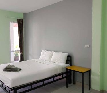 Takua Pa Hotel | โรงแรมสิริพรชัย 2