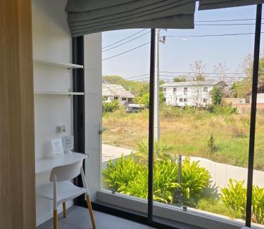 Ban Waen Villa | AURA STAY-Luxury Private Pool Villa walk to Kad Farang