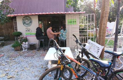 Kumphawapi House | Village Homestay