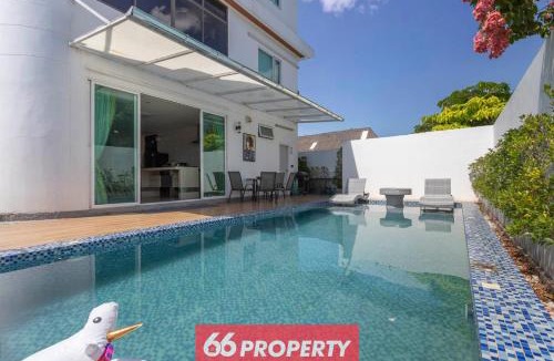 Nong Pa Khrang Villa | 5BR Sunset Pool Villa near City and Shopping Malls