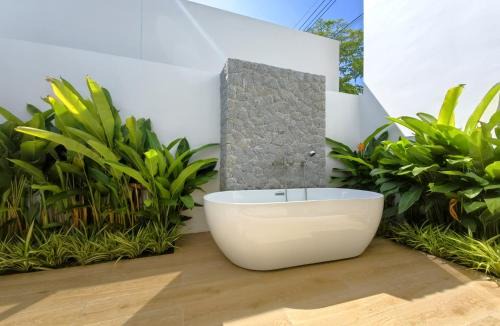 Thep Kasattri Villa | Luxury Private Bangtao Elarya Pool Villa