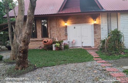 Kumphawapi House | Village Homestay