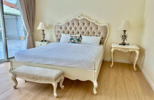 Si Sunthon Villa | 5 Bedrooms Villa 5 min walk to Bangtao beach