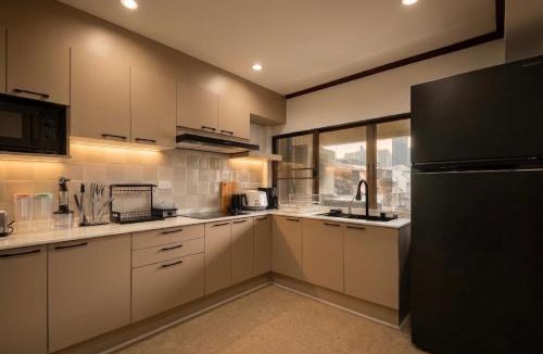 Khlong Tan Villa | Luxury 4BR 250 sqm 5 min to BTS Sukhumvit 26