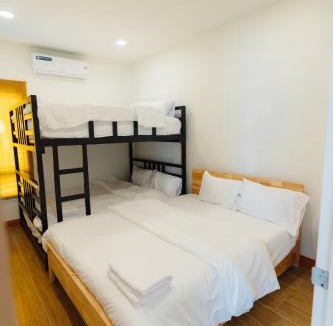 Sisaket House | Tenki poolvilla srisaket