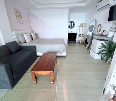 Koh Lan House | บ้านพักการ์ฟิลด์ ซีวิว เกาะล้าน