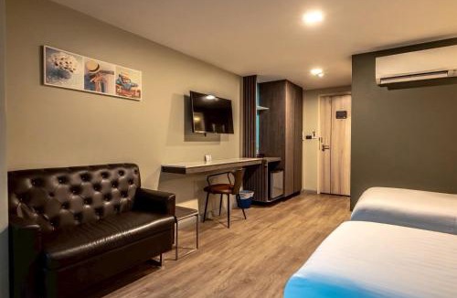 Suan Luang Hotel | BB Glass House Pattanakrn บีบี กลาสเฮ้าส์ พัฒนาการ