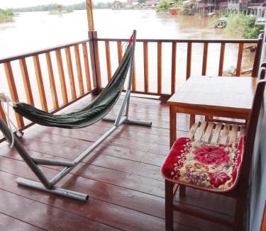 Don Det House | DODAND Studio & Sunset Riverside Guesthouse