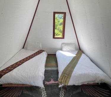 Nong Khiaw Hostel | Mountain View dormitory