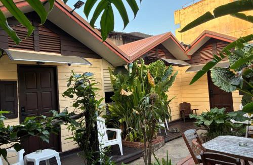 Lop Buri House | Noom Guesthouse