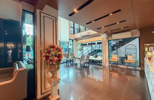 Mueang Samut Prakan District Hotel | Marigold Sukhumvit - Free Shuttle to BTS Bearing Station