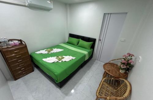 Haad Rin House | Tanyaporn House