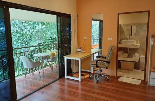 Haad Yao House | Sunflower Cottage Tracy Island Had Yao Bay