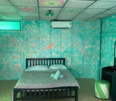 Wat Sam Phraya House | New Phiman Riverview Guesthouse