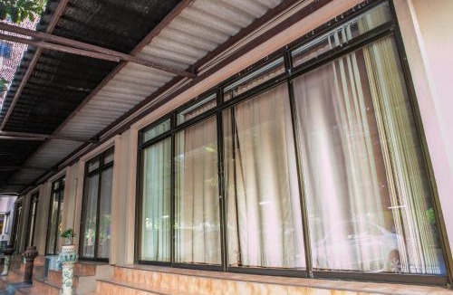 Ban Bang Saen Hotel | United Place