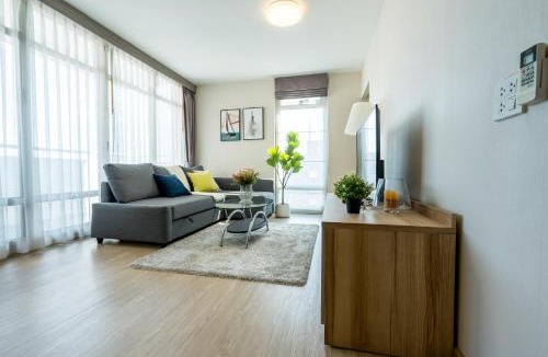 Ban Mai Apartment | Spacious 3BR near Impact, Don Mueang Airport & Pink Line MRT