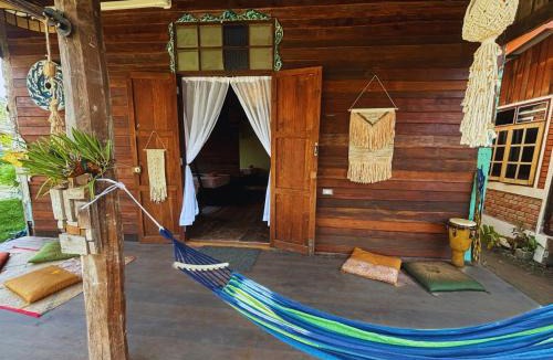 Ko Lanta Hostel | Sanctuary Hostel - Art & Adventure